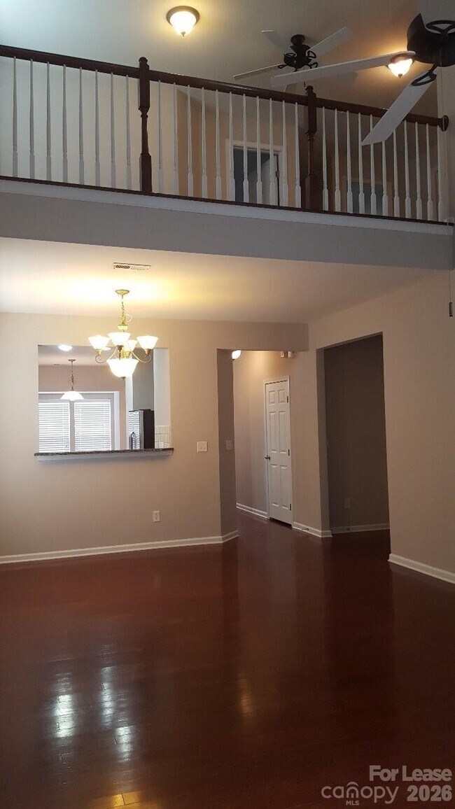 Building Photo - 2339 Whitford Ln