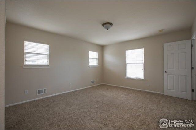 Upstairs 2nd primary suite - 5109 Fruited Plains Ln