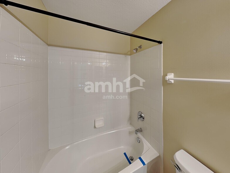 Building Photo - 395 Belfair Dr