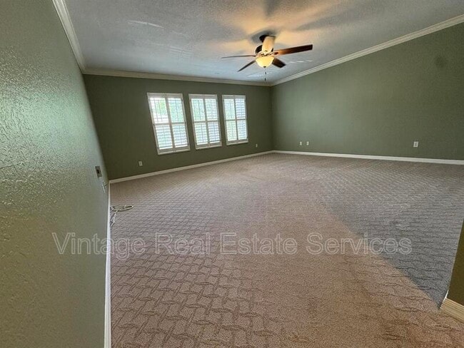 Building Photo - 2856 Bayshore Trails Dr
