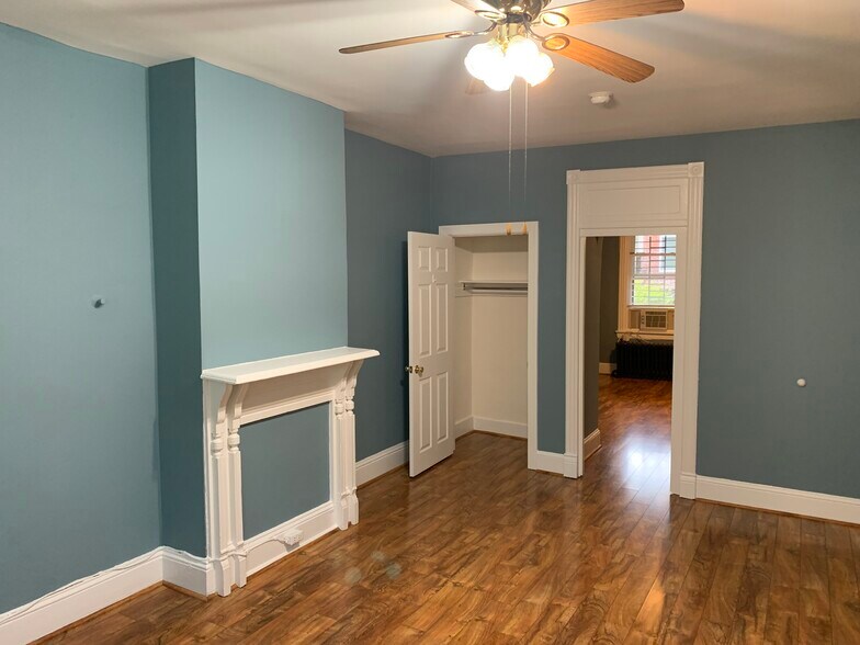 Front Room - 1827 Swann St NW