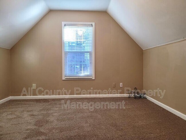 Building Photo - 5634 Crest Trace Ct