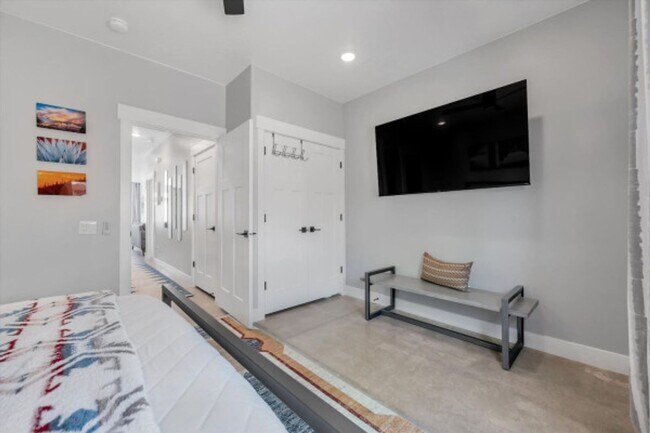 Building Photo - Blackrock Bungalow