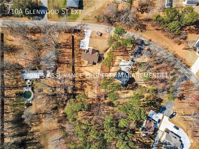 Building Photo - 710 Glenwood St