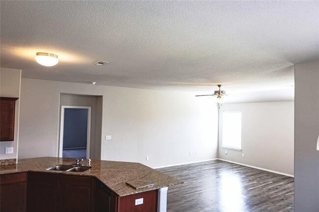 Building Photo - 2301 Hickory Wood Ave