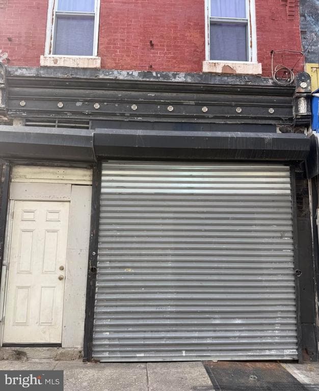 Primary Photo - 3046 Kensington Ave