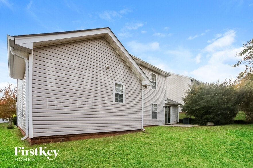 Building Photo - 11114 Palestrina Rd