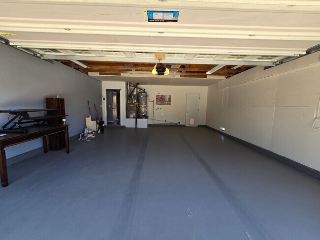 Building Photo - 39418 Southcliff Way