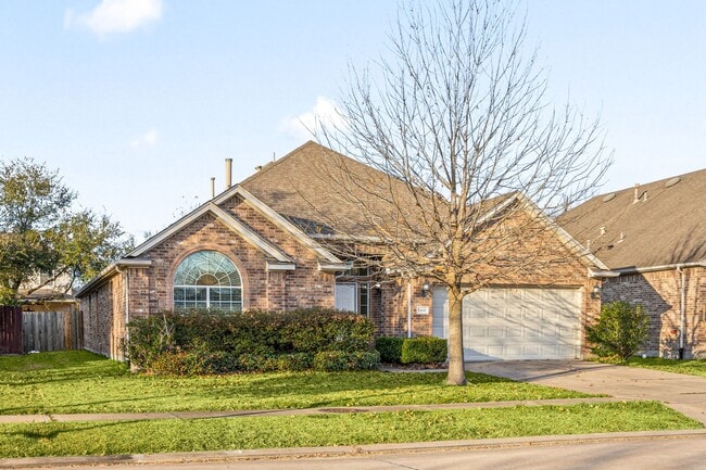 Building Photo - 19914 Sagebrush Cove