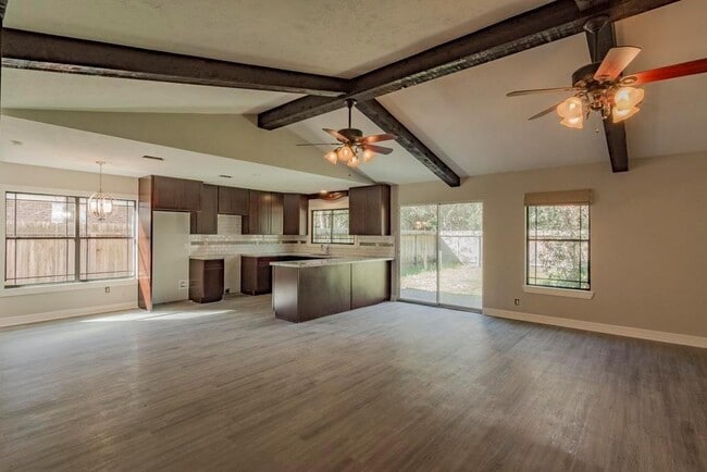 Building Photo - 39 Ginger Springs Pl