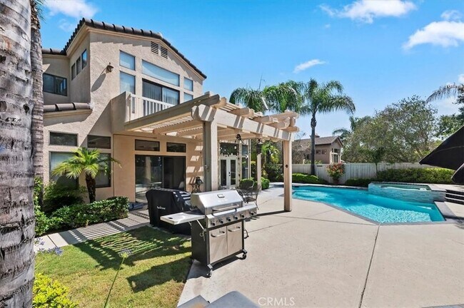 Building Photo - 2760 Hidden Hills Way W