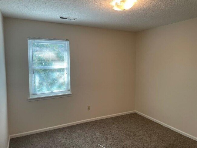 Building Photo - 2519 Hawksbury Ln