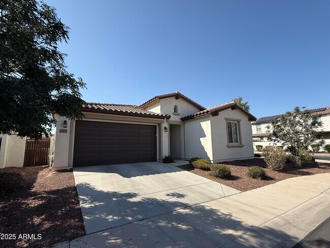 Primary Photo - 20912 W Almeria Rd
