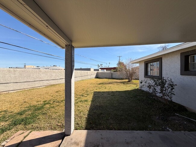 Building Photo - Spacious 4 Bed 3 Bath Single-Level Home | RV Gate | Huge Yard | Bright Open Layout