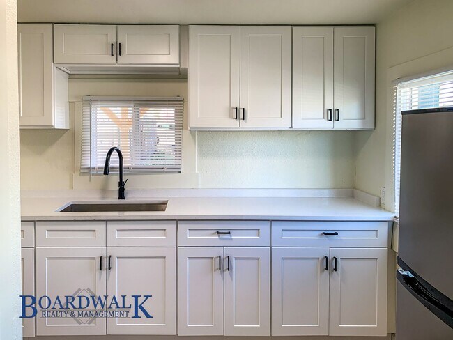 Building Photo - 1-Bedroom Home with Fenced Yard with fenced yard!