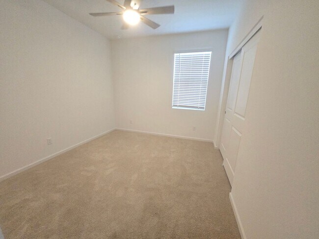 Building Photo - New Build 4 bed/3 Bath Home