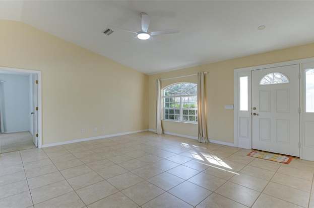 Building Photo - 7146 Sablon Rd
