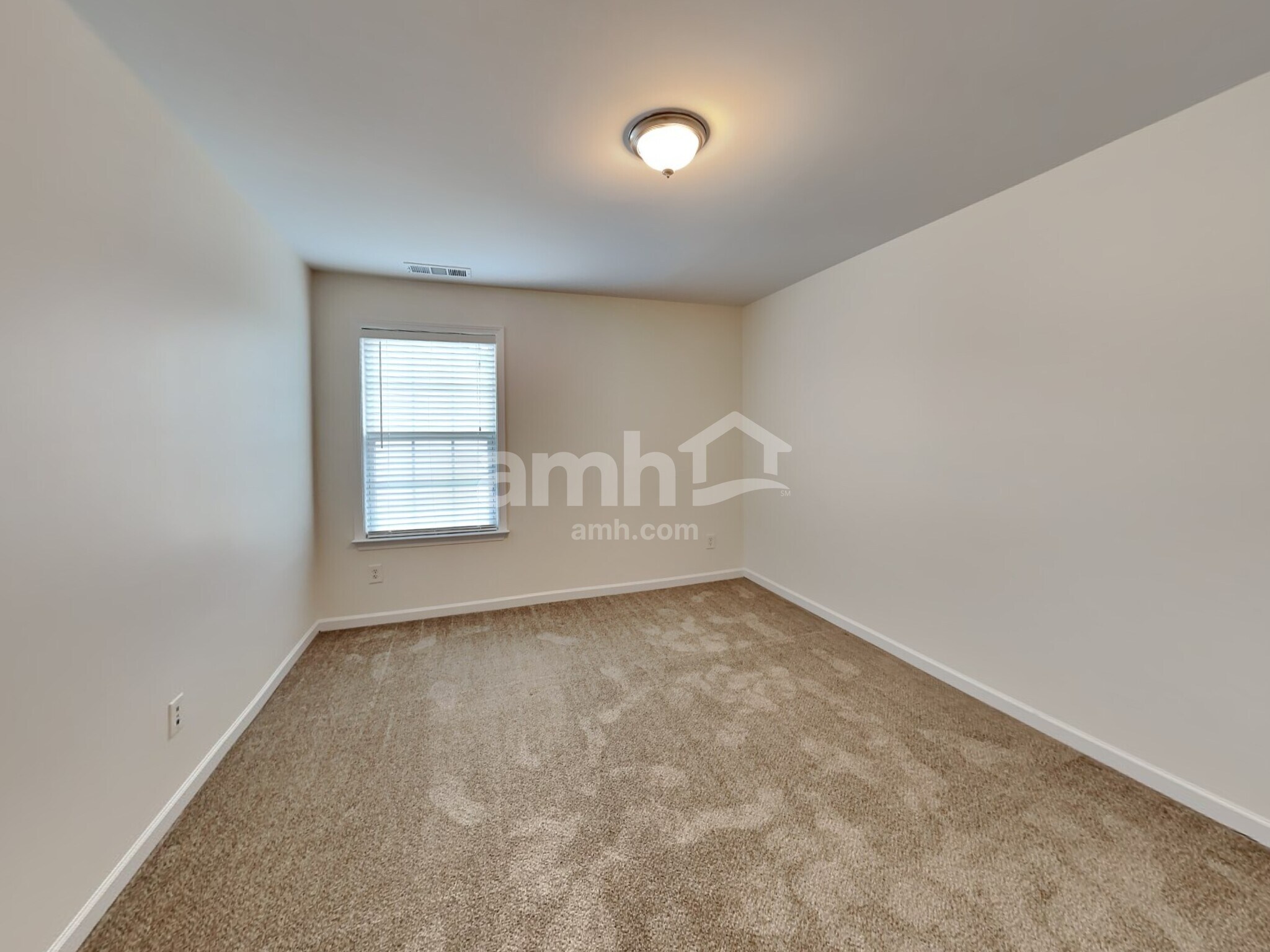 Building Photo - 1823 Madrid Falls Dr