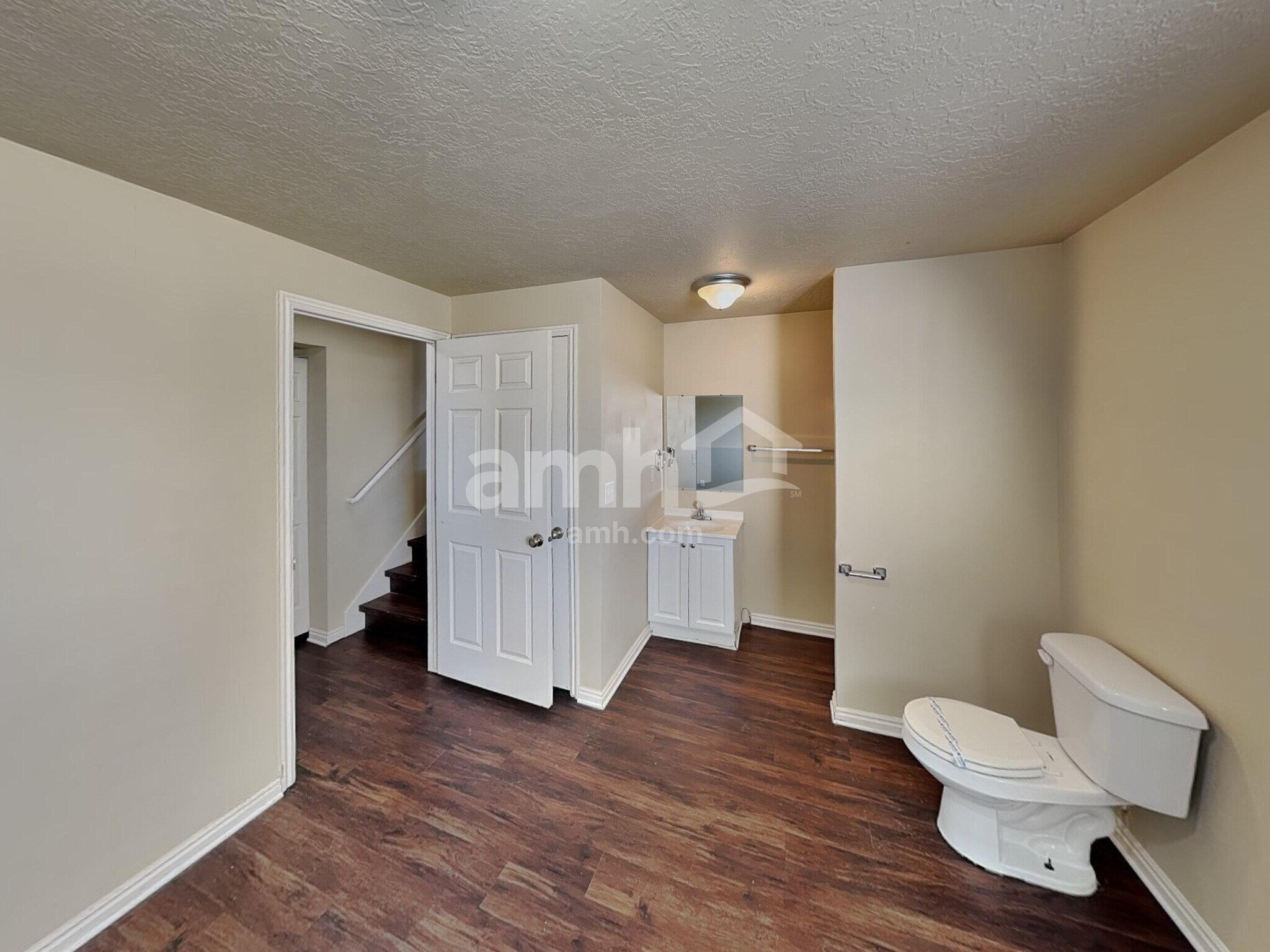 Building Photo - 1991 W 550 N