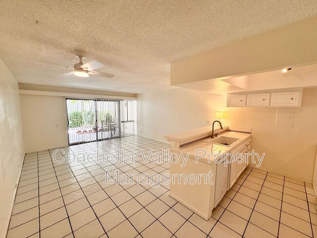 Building Photo - 1655 E Palm Canyon Dr