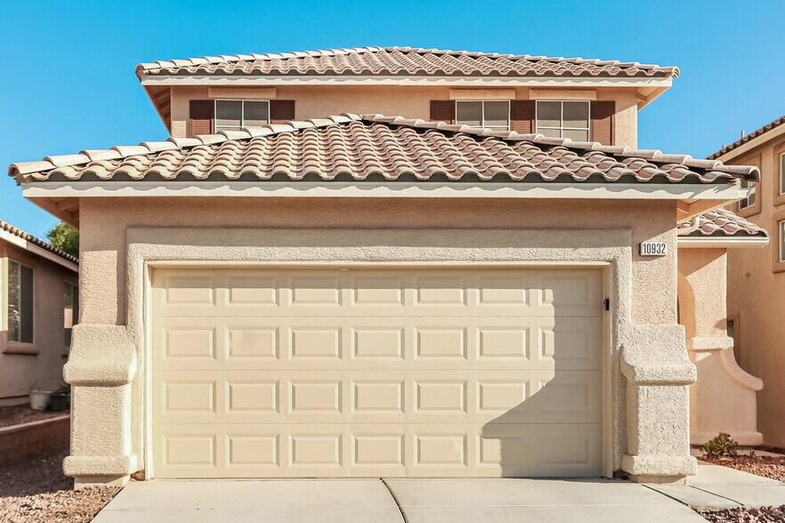 Primary Photo - 10932 Napa Ridge Dr