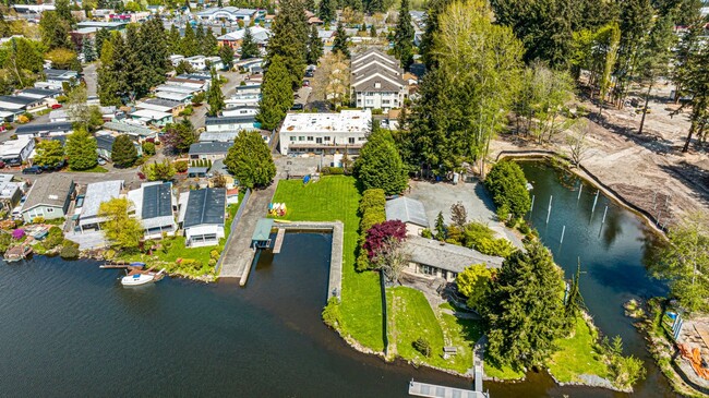 Building Photo - Sammamish River Apartments