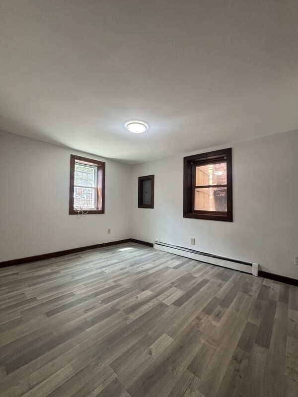 Building Photo - 19 Dana Ave