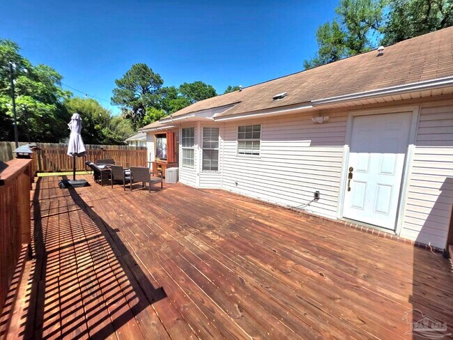 Building Photo - 81 N Jamaica St