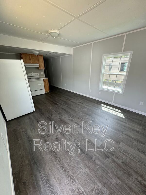 Building Photo - 1004 S Jackson St
