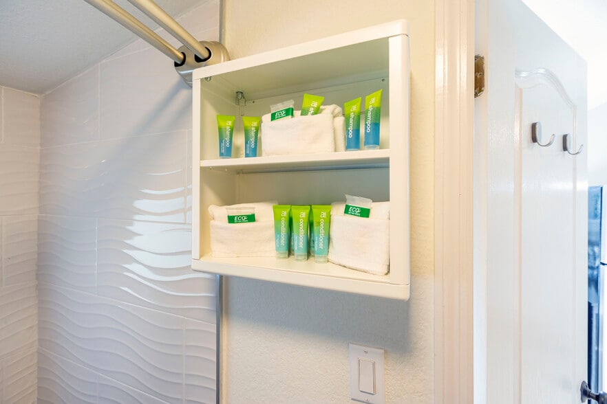 Building Photo - 3760 Frow Ave