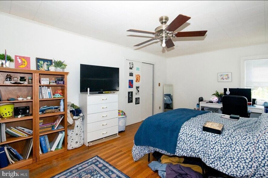 Building Photo - 316 University Blvd