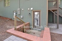 Building Photo - 1900 Sunset Ave