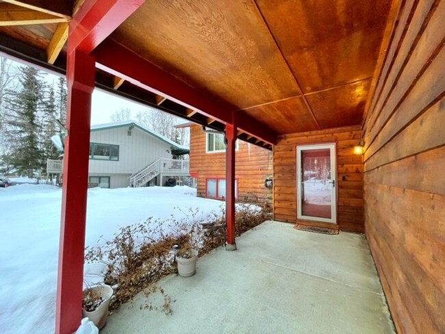 Building Photo - East Anchorage Four Bedroom Home with Bonu...