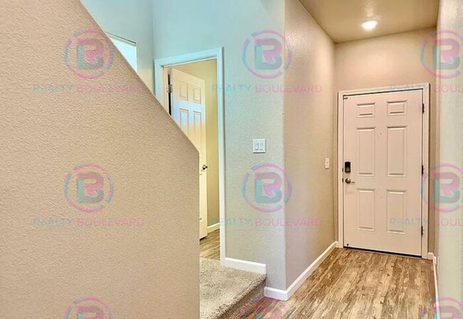 Building Photo - Modern 3-Story Home with Breathtaking Moun...