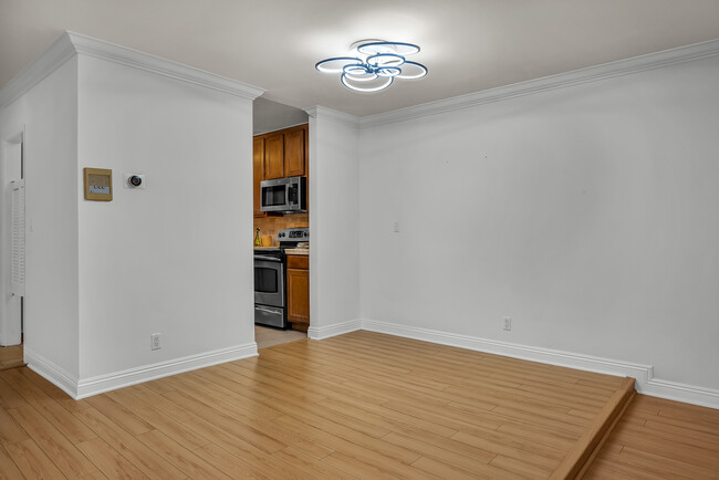 Lovely Dining Area - 1000 S Westgate Ave