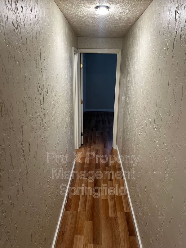 Building Photo - 3435 S Nettleton Ave