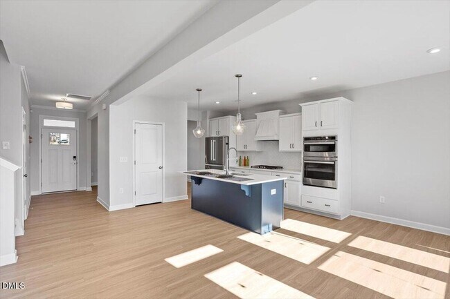 Building Photo - 128 Highland Grv Wy