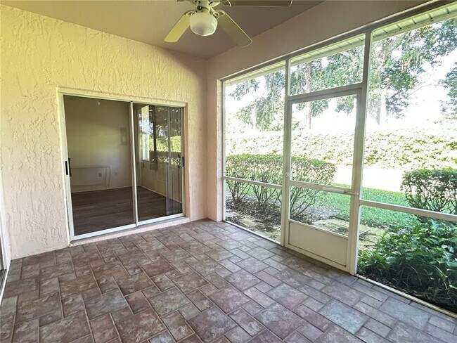 Building Photo - 13 Enclave Dr