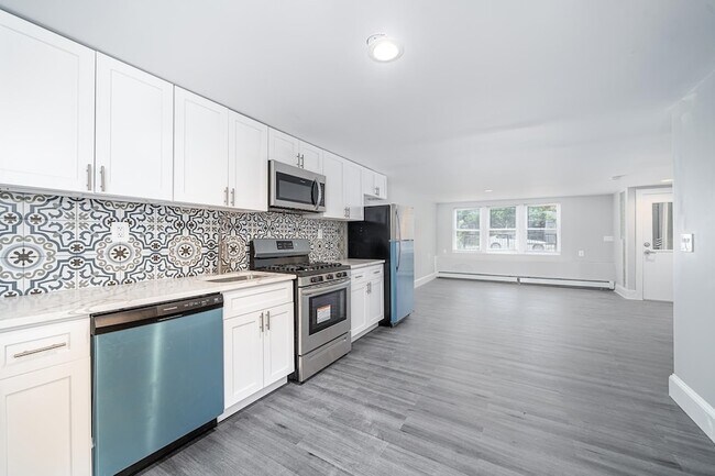 Building Photo - 213 Ogden Ave.