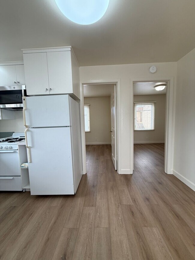 Building Photo - 622 Tamarack Ln
