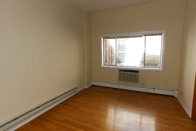 Building Photo - 1538 N Dearborn St