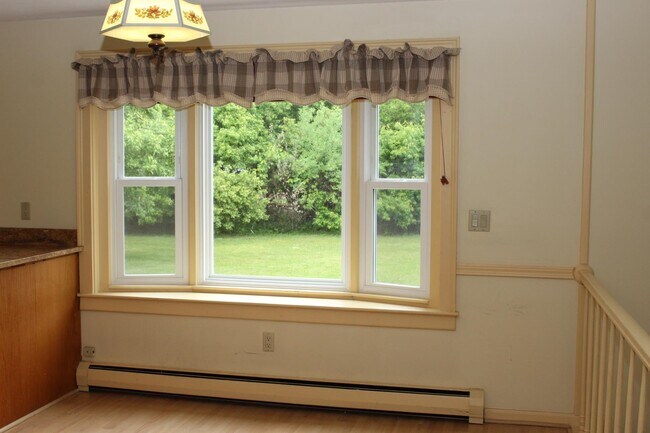 Building Photo - 331 Shore Dr