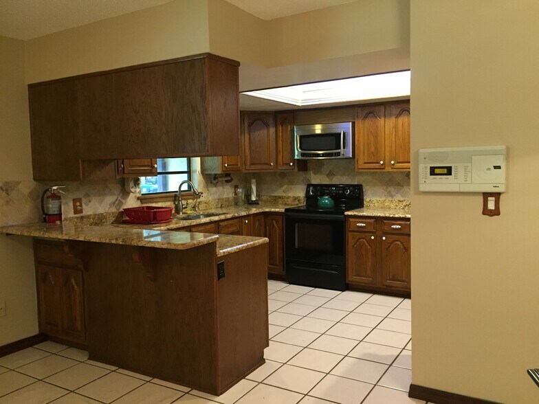 Building Photo - 4807 Shetland Trl