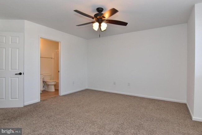 Building Photo - 117 Lakeside Dr