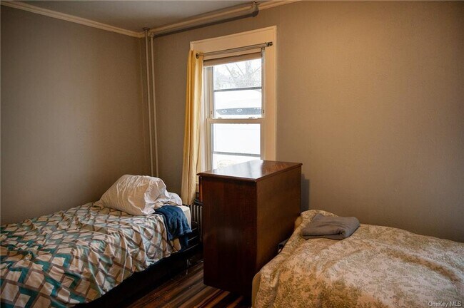 Building Photo - 40 Riverdale Ave