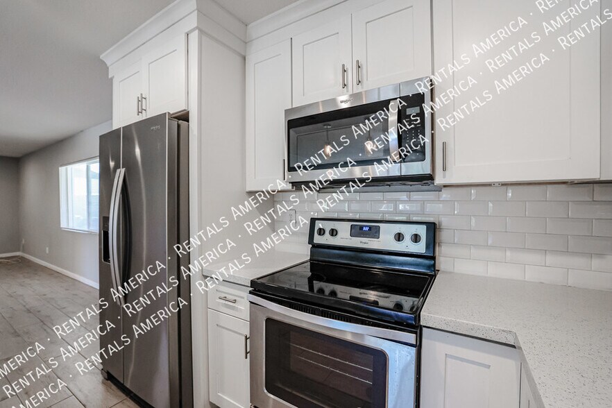 Building Photo - 12840 N 30th St