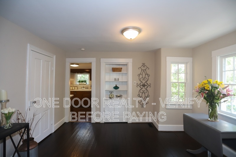 Building Photo - 119 Griffin Ave