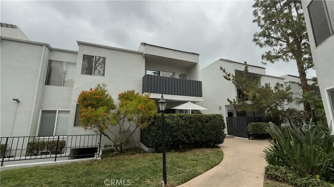 Building Photo - 18645 Hatteras St