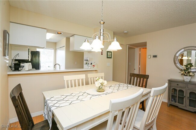 Building Photo - 287 Quail Forest Blvd