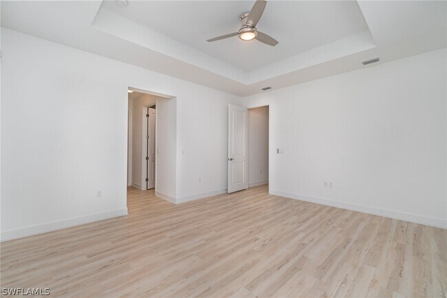 Building Photo - 12750 Woodbury Dr